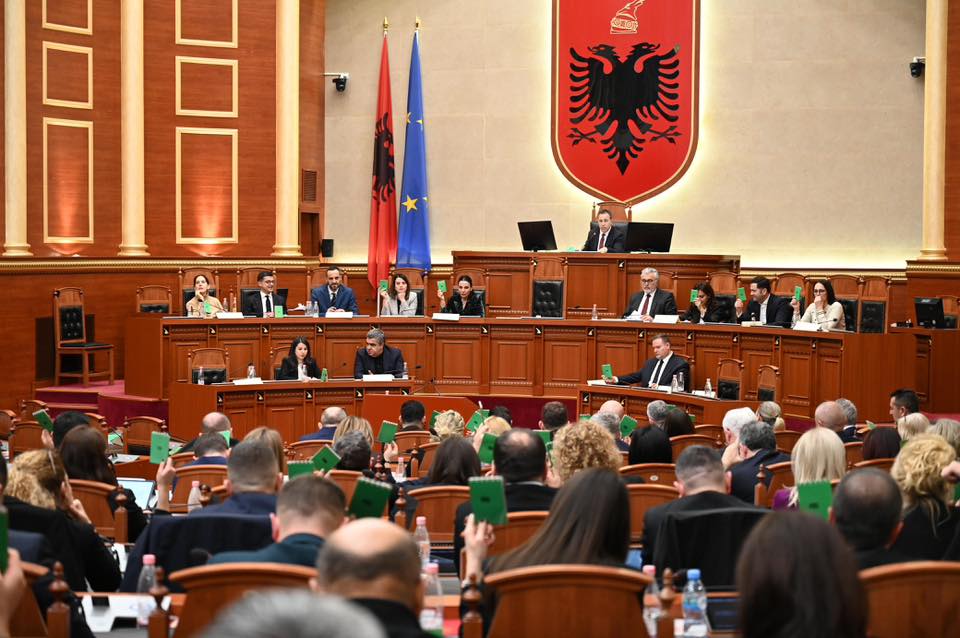 Parlamenti miraton me 85 vota ndryshimet në Kodin Penal